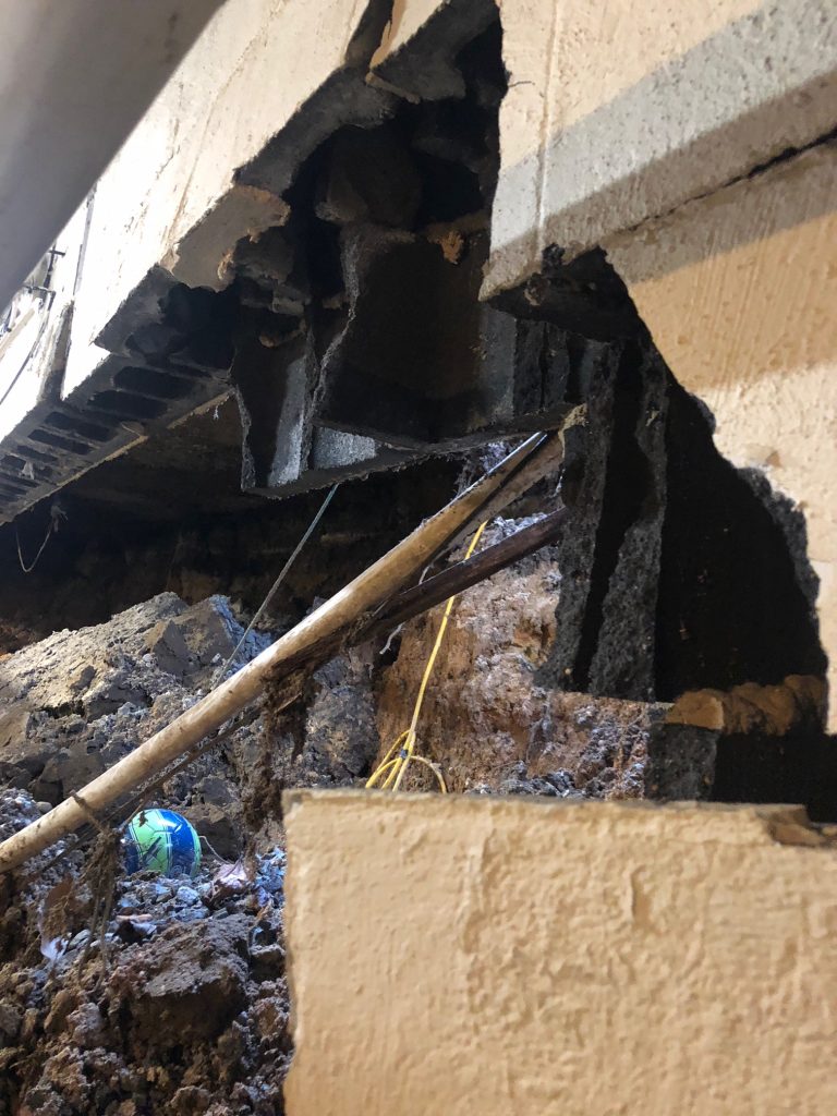 Wall Collapse from Hydrostatic Water Pressure